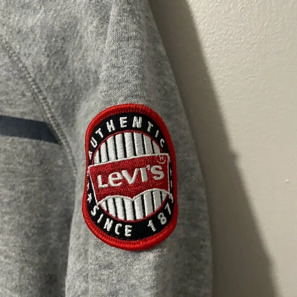 Levi’s sweatshirt